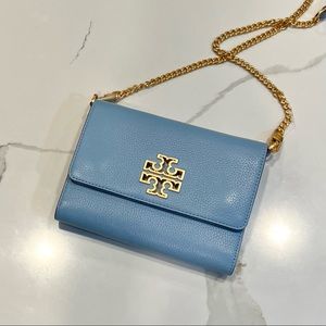 Tory Burch Crossbody Bag | Britten - Chain Wallet Pebbled Leather, Blue